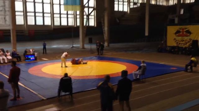 чемпионат Украины боевое самбо 2014 полу финал 68 кг смотреть онлайн