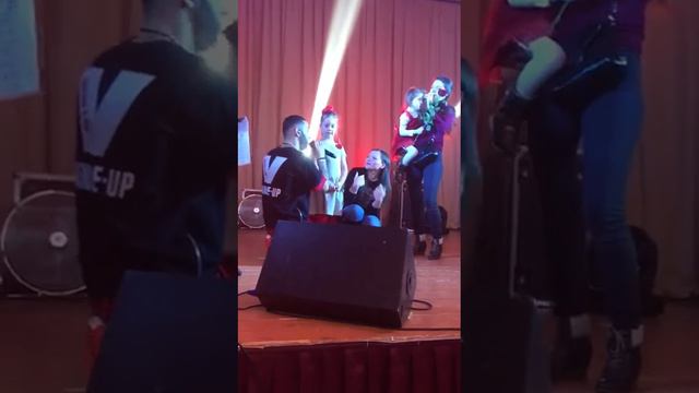 Бабек Мамедрзаев и Эмилия смотреть онлайн