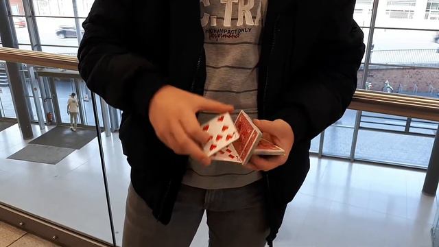 "All Around" | Cardistry by Joseph Jäger смотреть онлайн