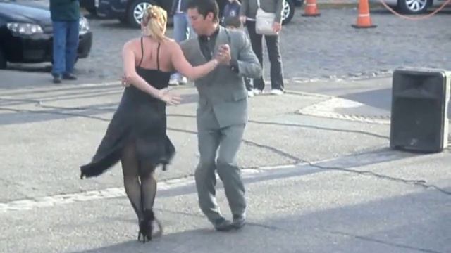 ASÍ SE BAILA TANGO, MADRE E HIJO смотреть онлайн