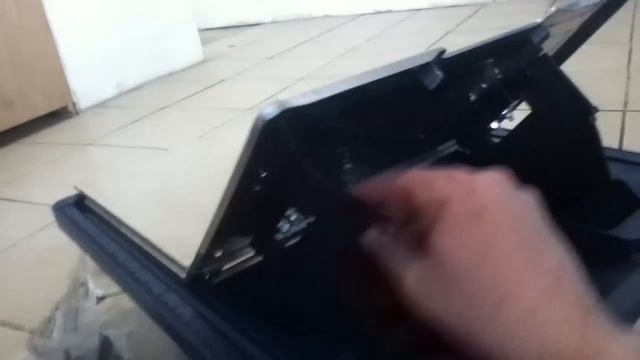 Ryobi WS721, WS7211, and WS7211K 7" Wet tile saw setup and operation смотреть онлайн