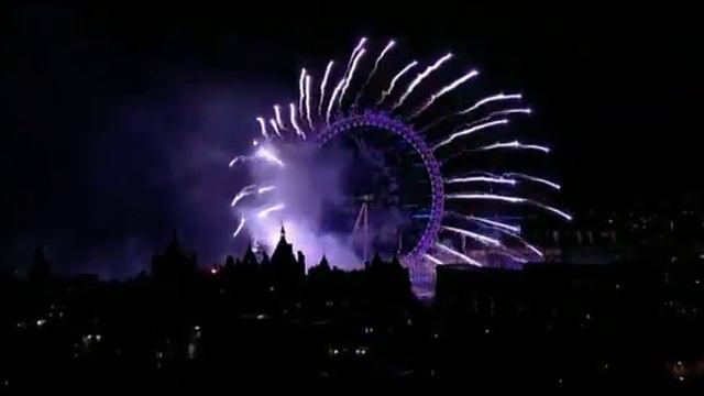London fireworks New Years 2012. Новый 2012 год в Лондоне. Фейерверк. смотреть онлайн