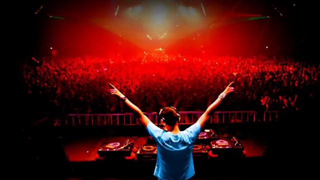 DJ Splash - Bass Is Kicking (REMIX) смотреть онлайн