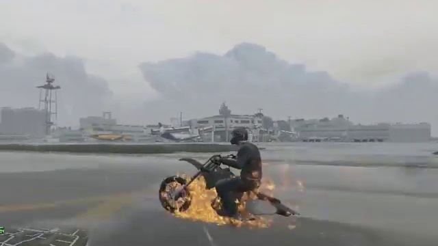 Motorcycle runs without a tyre even after exploding - GTA V смотреть онлайн