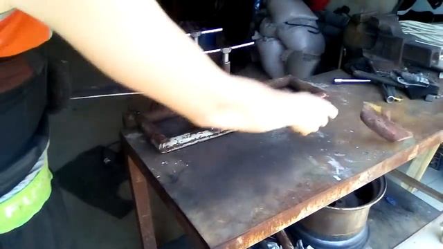 Простейший самодельный станок для прокатки листового металла. Изготовление разварок. смотреть онлайн