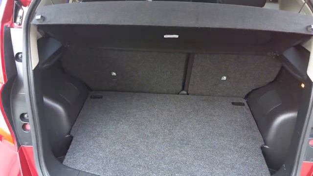 Nissan Note 1.2 Acenta Premium смотреть онлайн