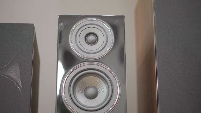 Unboxing: Wharfedale Diamond 12.3 Floorstanding Speaker смотреть онлайн