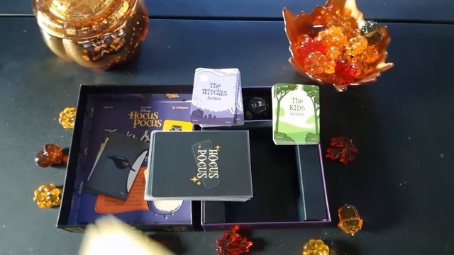 FUNKO's Disney Hocus Pocus Tricks and Wits Card Game Unboxing! смотреть онлайн