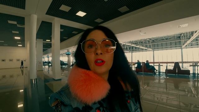 КАК ЗАРЯДИТЬ ТЕЛЕФОН В АЭРОПОРТАХ ВЛАДИВОСТОКА И БАНГКОКА смотреть онлайн