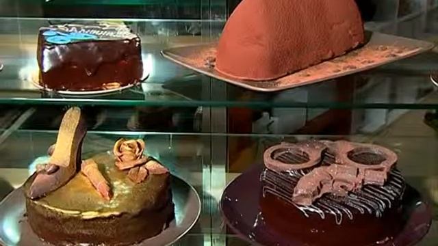 Шоколадные украшения для тортов, шоколадные фонтаны от кондитерской РАУТ. смотреть онлайн