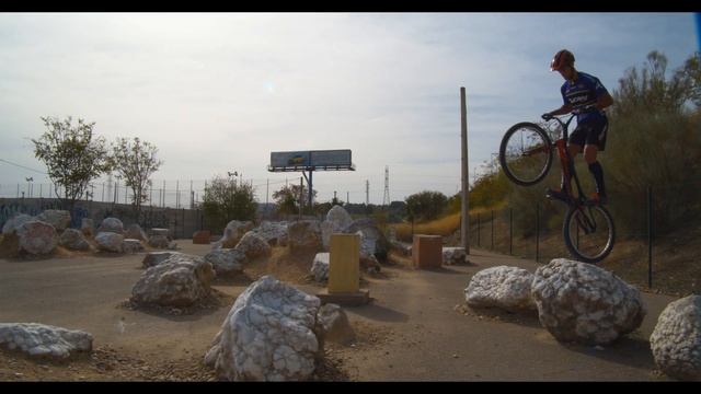 ? Julen Saenz en Zaragoza 2022 ¡Bicitrial del bueno! смотреть онлайн