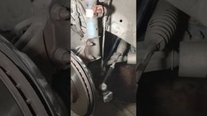 Замена левого внутреннего пыльника шруса на Опель Вектра Ц