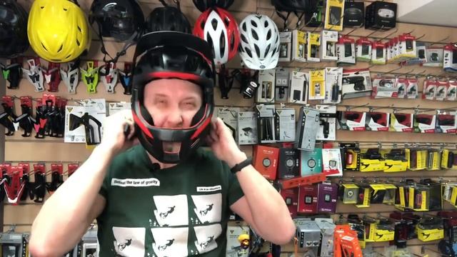 Велошлем Met Parachute MCR Helmet Black / Red - обзор и распаковка смотреть онлайн