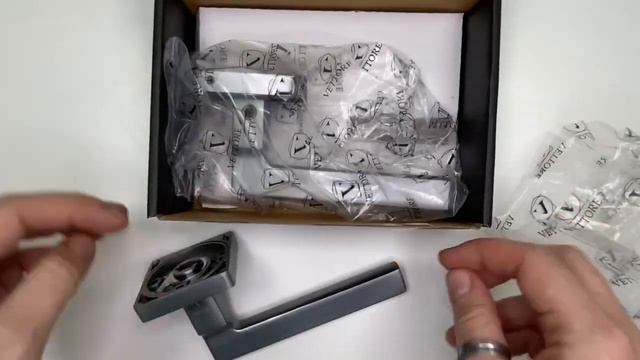 Ручка дверная VETTORE R06 031 SN смотреть онлайн