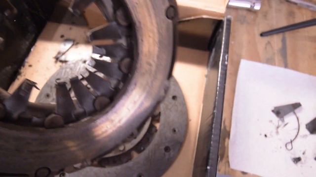 Repairing the clutch on a 1995 Mitsubishi 3000GT Ep 2 смотреть онлайн