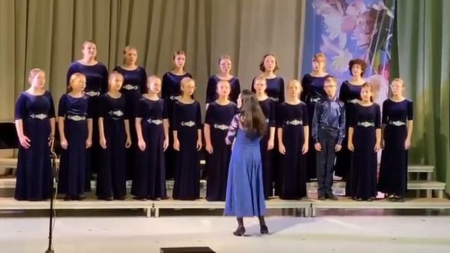 Старший хор инструментальных отделений "Лира".Муз.и слова Л. Марченко " Каникулы " смотреть онлайн