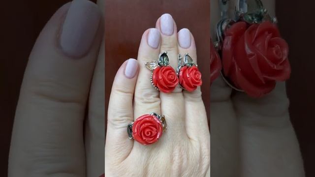 КОРАЛЛ КРАСНЫЙ с ФИАНИТАМИ в СЕРЕБРЕ - Магнит для Глаз!!! Кольцо, Серьги. Цены под видео. смотреть онлайн
