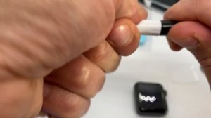Как наклеить ультрафиолетовое стекло Apple Watch.mp4