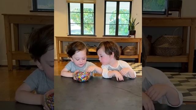 Twin candy challenge. смотреть онлайн