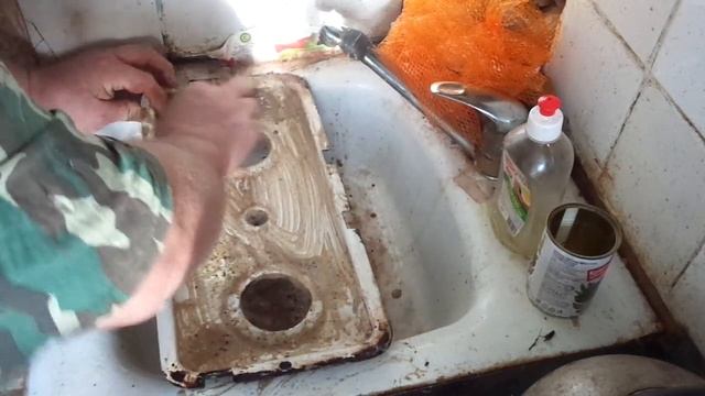 НОВЫЙ СПОСОБ ЧИСТКИ ГАЗОВОЙ ПЛИТЫ ОТ ЗАСТАРЕЛОГО ЖИРА И НАГАРА! смотреть онлайн