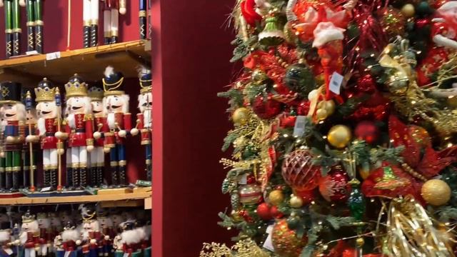 CHRISTMAS TREE DECORATING | РАЗНООБРАЗИЕ РОЖДЕСТВЕНСКИХ УКРАШЕНИЙ В ЕВРОПЕ | DARIA YOVZHYK смотреть онлайн