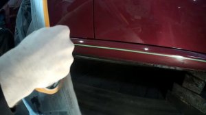 Нанесение антигравия на пороги автомобиля своими руками.