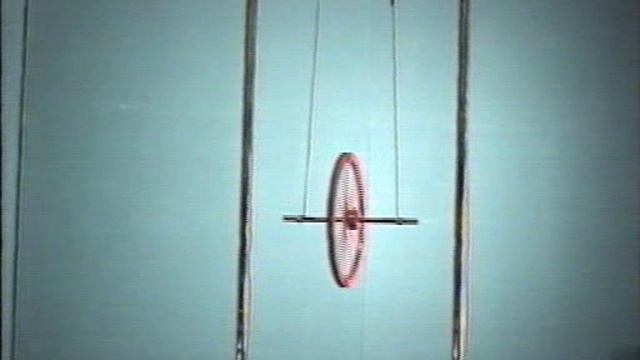 МАЯТНИК МАКСВЕЛЛА.ФИЗИКА.ХРОНИКА смотреть онлайн