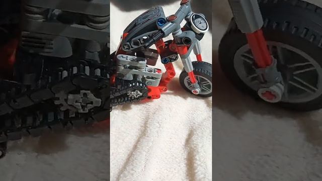 мотоцикл LeGo TECHNIC 2022року смотреть онлайн