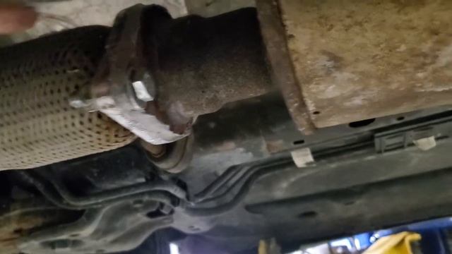 2010 Ford Taurus 3.5L Uncommon Exhaust Leak - Extremely Rusty But it's fixed and Quiet смотреть онлайн