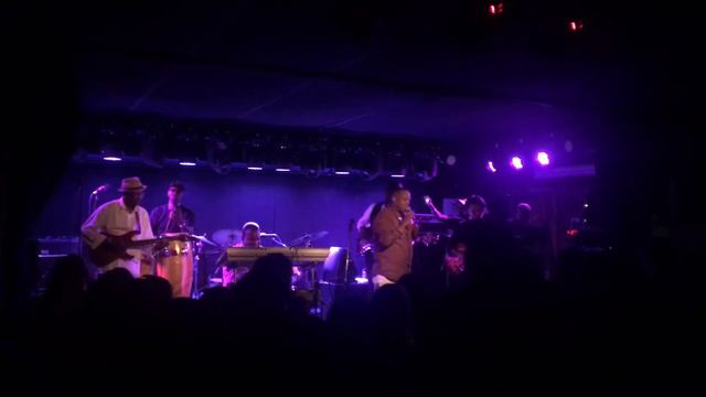 Mike Yung “ Never Too Much” смотреть онлайн