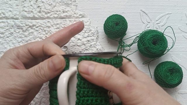 Процесс вязания чехла для кружки.