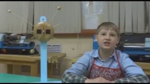 Вострокнутов Иван - Настенные деревянные часы «Солнечная система» на солнечных батареях