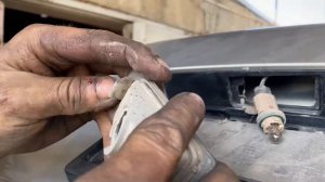 Kia Ceed замена лампочек подсветки номера