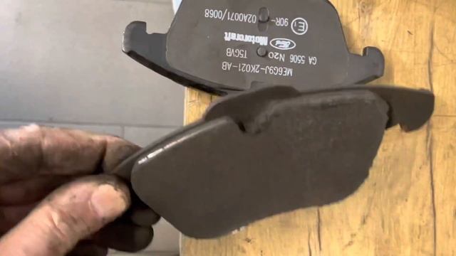 Land Rover Freelander 2. Front brake pads exchange. Wymiana przednich klocków hamulcowych. смотреть онлайн