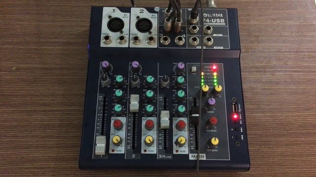 MIXER F4 PHIÊN BẢN BLUTOOTH LIỀN MÍC KHÔNG DÂY 1 TAY CẦM MÀU VÀNG GOD LH 098897003 смотреть онлайн