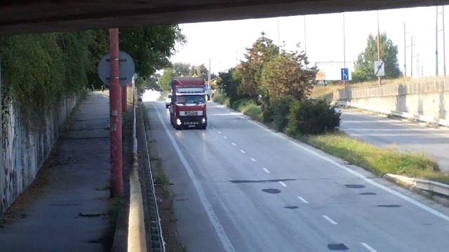 Nice Volvo FH 12 with xenon lights in Nové Zámky смотреть онлайн
