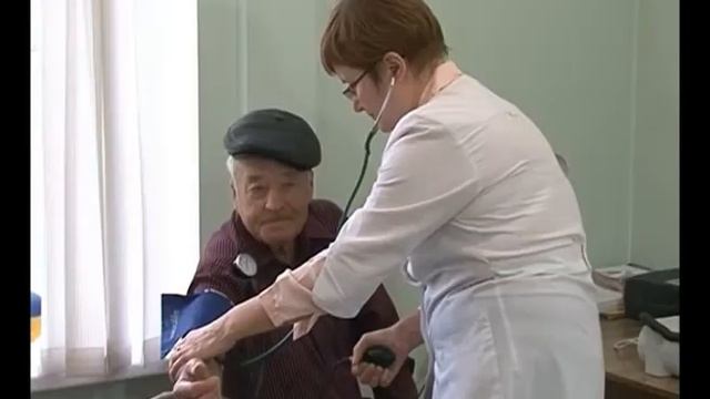 К кому - "скорая", а к кому - "неотложка" смотреть онлайн