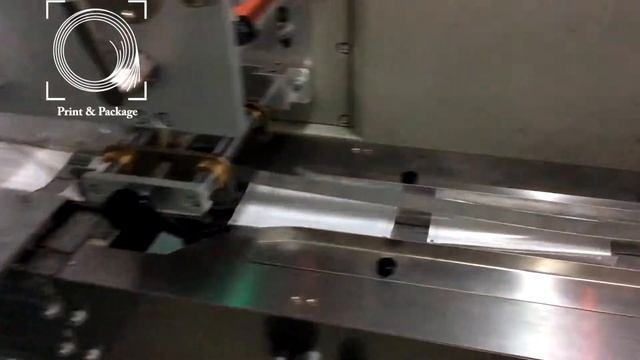 Упаковка медицинских масок на горизонтальной упаковочной машине 250D смотреть онлайн
