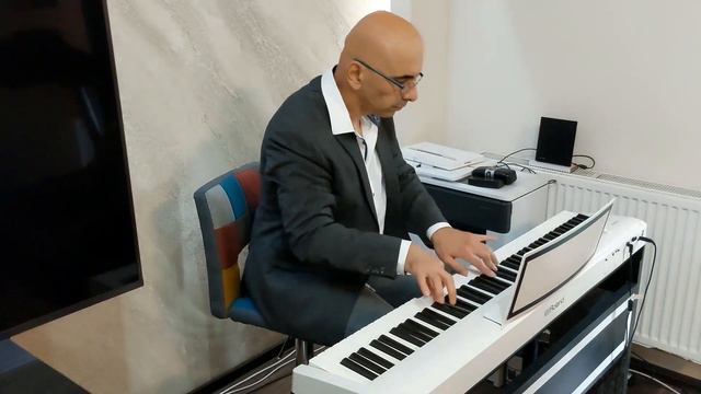 BELALIM 2023 - Original Song (Full Version)- Nostalgic Emotional Music- Piano by Roberto Naeimi смотреть онлайн