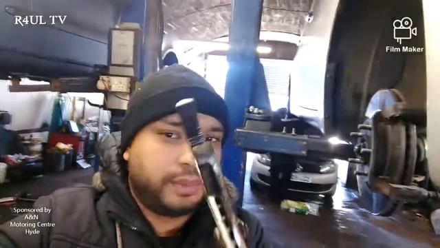 How to Replace Front Brake pads 2015 Kia Carens смотреть онлайн