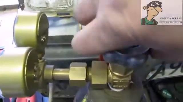 Подключение баллона с углекислым газом к сварочному полуавтомату Fubag TS Mig 150 смотреть онлайн