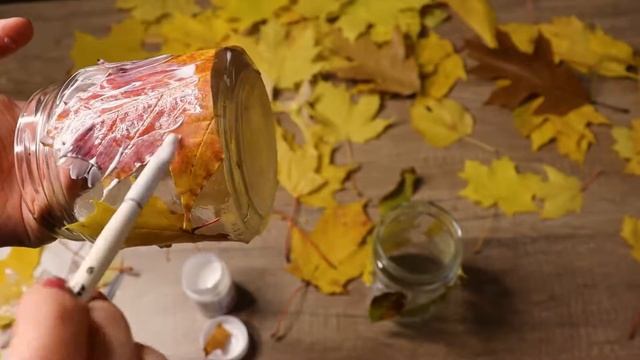 Романтический осенний подсвечник с кленовыми листьями — Осенний декор с Надеждой Скороход смотреть онлайн