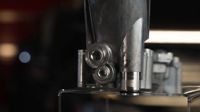 Better fix for leaking oil filter housing on many older Pentastar V6 Engines смотреть онлайн
