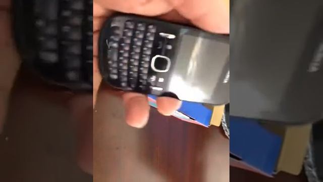 NOKIA 200 ASHA DUAL SIM Unboxing Video - Phone in Stock at www.welectronics.com смотреть онлайн