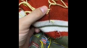 Как зашить дырку на свитере