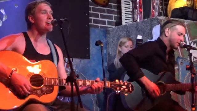 Филипп Август, Алексей Хомчик -Слишком гордые (ДР Филиппа Августа, Glastonberry Pub, 4.06.16.) смотреть онлайн