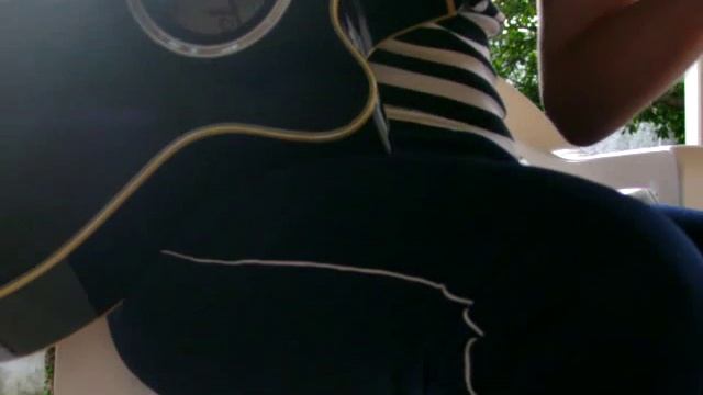 Mondo Bongo Acustic guitar - Sr & Sra Smith