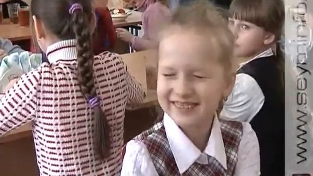 Столовые курских школ удивляют разнообразием меню смотреть онлайн