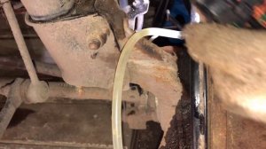 Правильная замена тормозной жидкости. Как легко поменять одному. ЧИТАЙ ОПИСАНИЕ