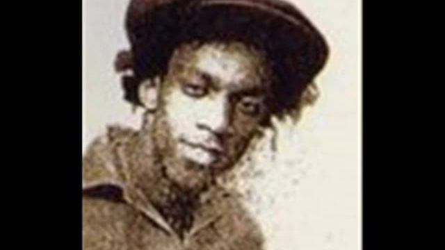 Linval Thompson * Whip Them King Tubby смотреть онлайн